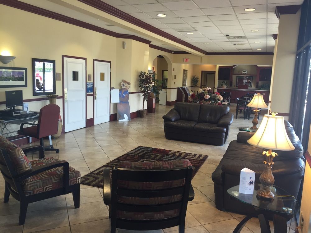 Days Inn & Suites By Wyndham Orlando Airport מראה חיצוני תמונה